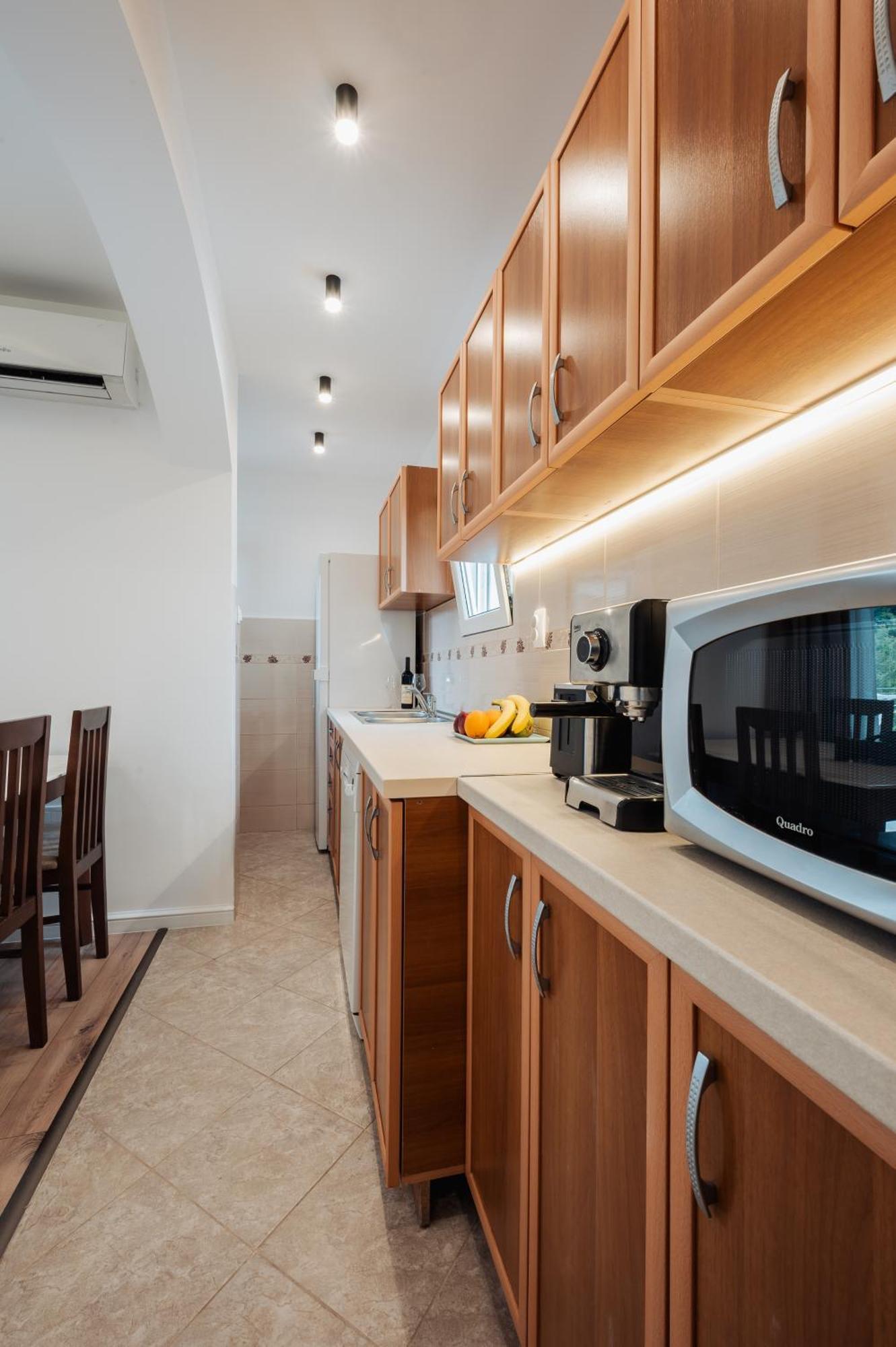 Luxury Apartments Ivanovic Tivat Exteriör bild