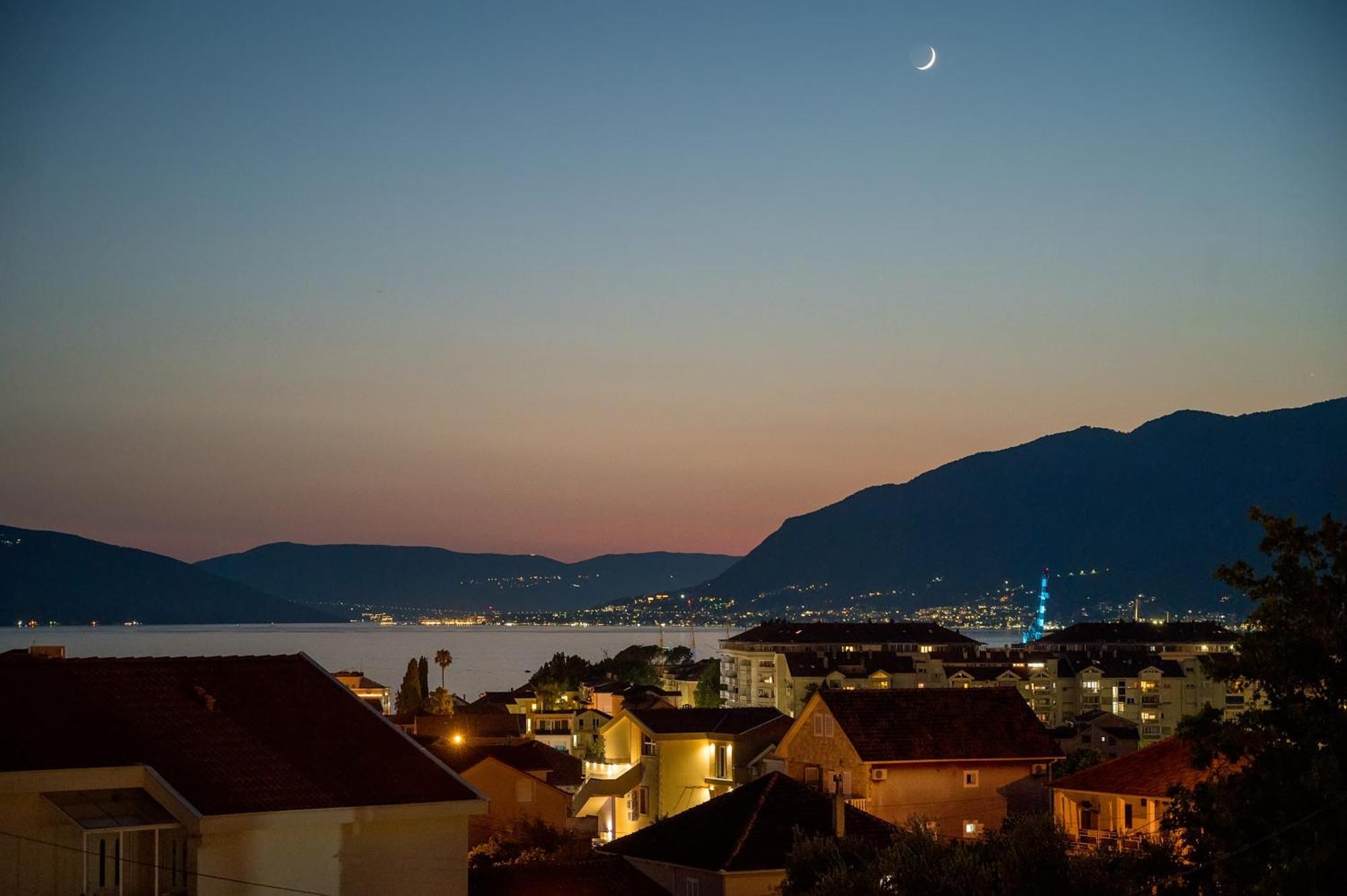 Luxury Apartments Ivanovic Tivat Exteriör bild