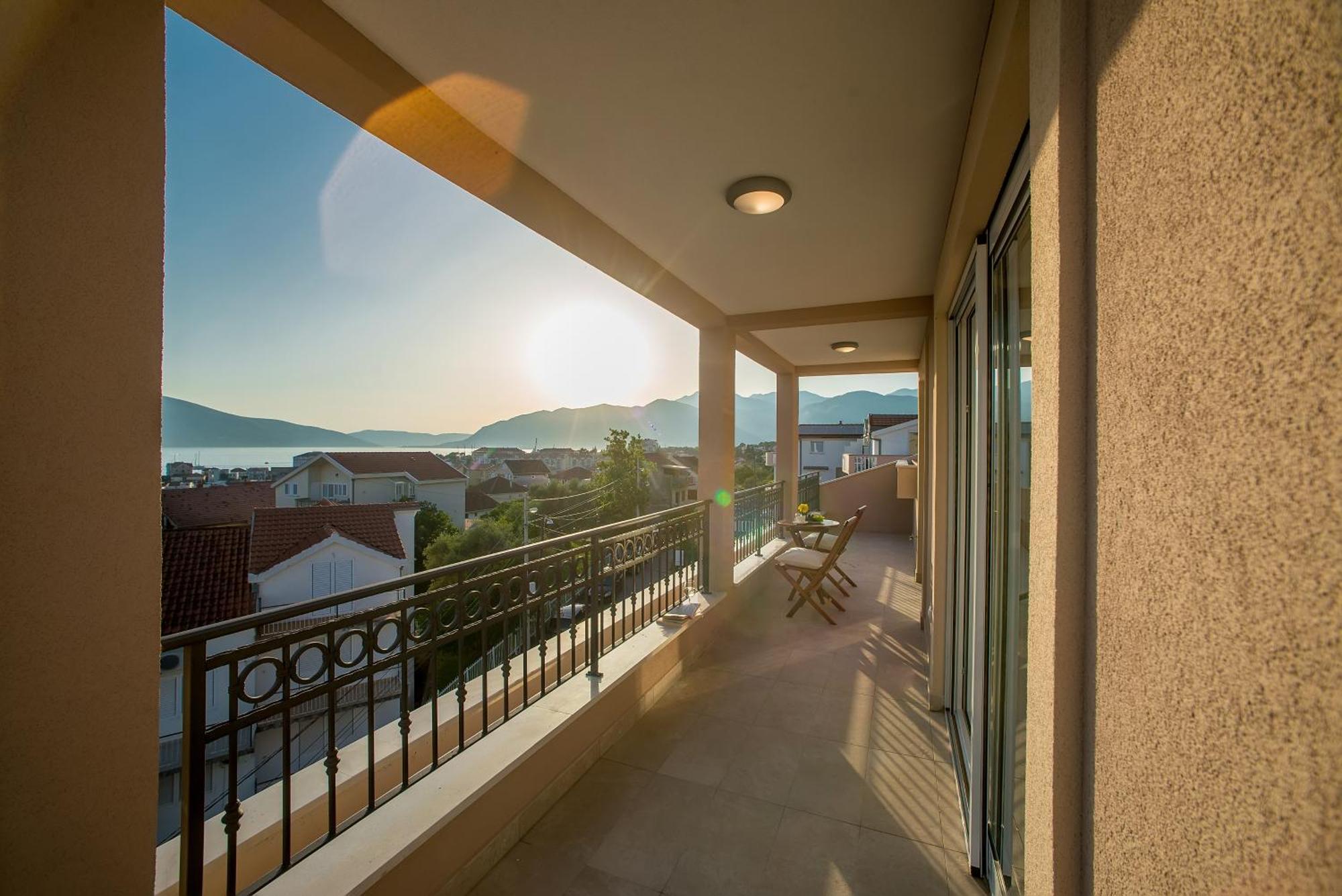 Luxury Apartments Ivanovic Tivat Exteriör bild